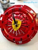 часы с логотипом Ferrari